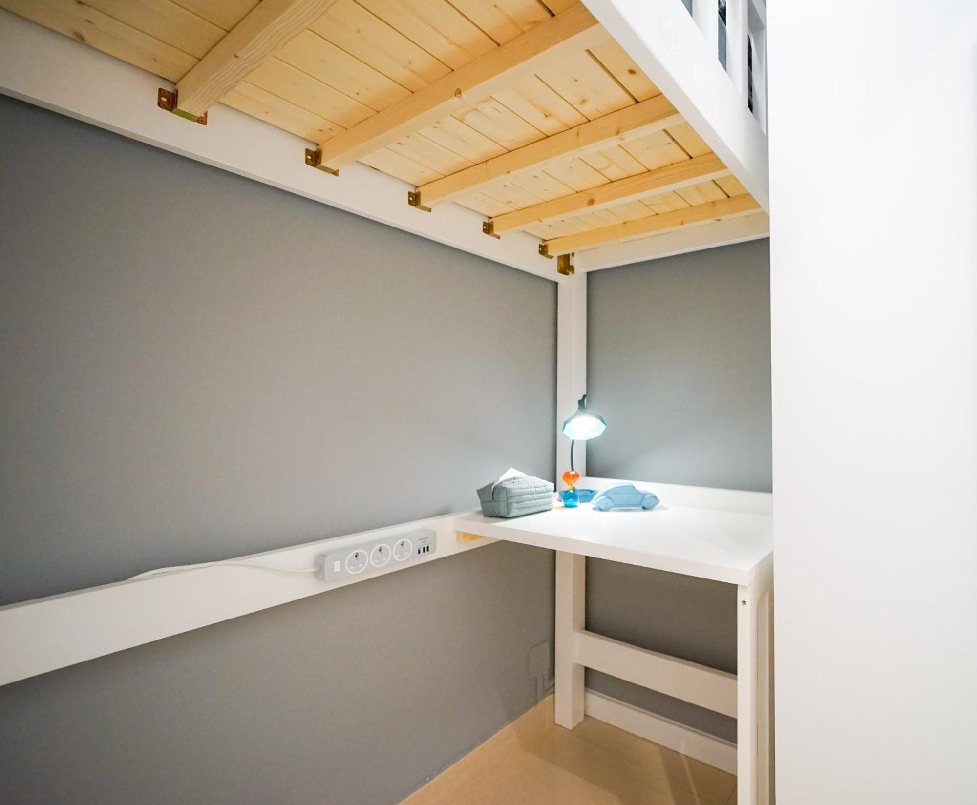 Student Accommodation - 294 Hennessy Road Hongkong Exteriör bild