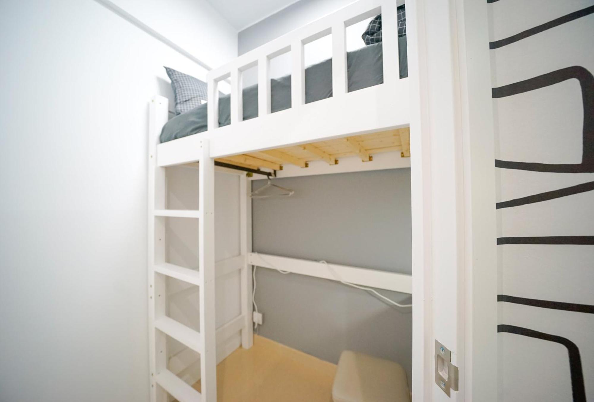 Student Accommodation - 294 Hennessy Road Hongkong Exteriör bild