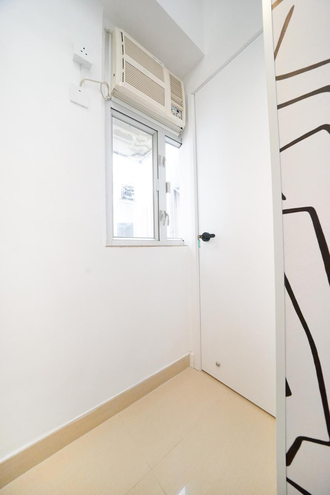 Student Accommodation - 294 Hennessy Road Hongkong Exteriör bild